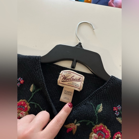 Vintage Woolrich Floral Embroidered Button Cardigan Sweater Cottagecore M Boho - Picture 6 of 9